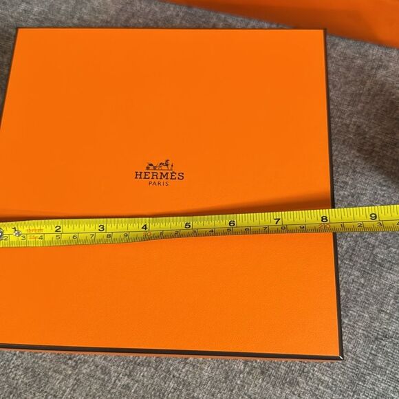 Hermès Orange Gift Box and Bag - Picture 7 of 9